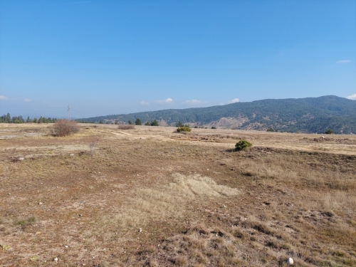 Панорамен парцел с планинска гледка в село Баня