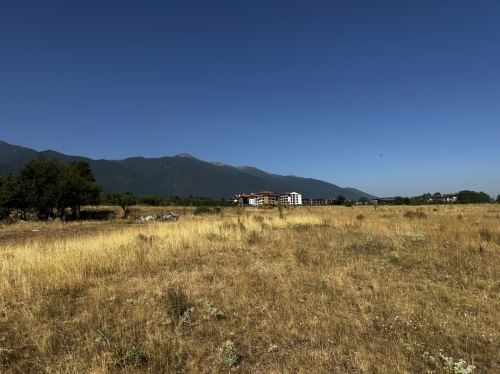Инвестиционен имот в местността Бетоловото – готов проект за 8 къщи до Pirin Golf