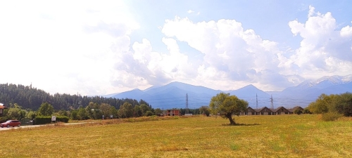 SUNNY PROPERTY WITH A BEAUTIFUL VIEW AND EXCELLENT INVESTMENT POTENTIAL IN THE VILLAGE OF BANYA