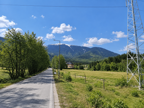 Corner investment property in the Predel area – strategic location on the main road