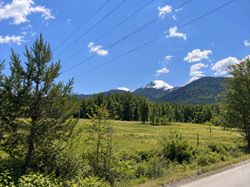 Corner investment property in the Predel area – strategic location on the main road