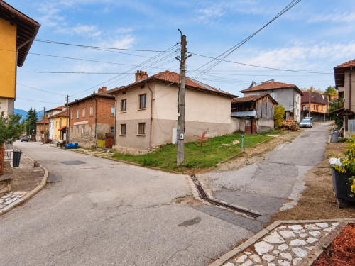 Благоевград, с. Годлево, ПРОДАВА