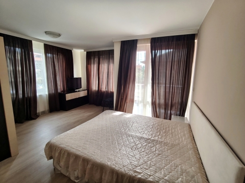 SPACIOUS LUXURIOUS APARTMENT WITH THREE BEDROOMS IN THE HEART OF BANSKO
