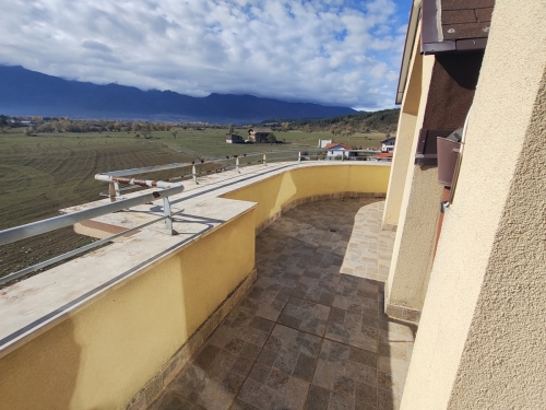 ELEGANT THREE-ROOM MAISONETTE WITH SOUTHERN EXPOSURE AND BEAUTIFUL VIEW IN THE TOWN OF RAZLOG