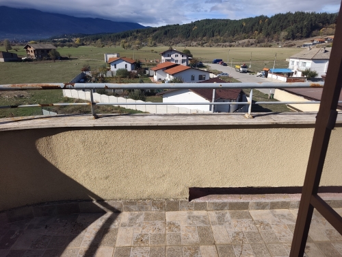 ELEGANT THREE-ROOM MAISONETTE WITH SOUTHERN EXPOSURE AND BEAUTIFUL VIEW IN THE TOWN OF RAZLOG